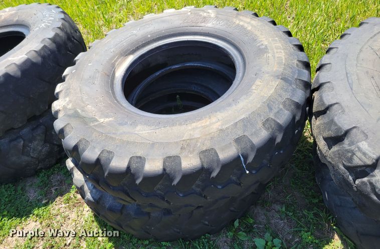 image for item KD9926 (8) tires