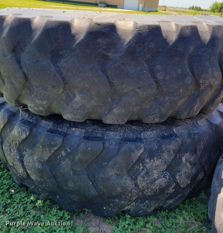 image for item KD9926 (8) tires