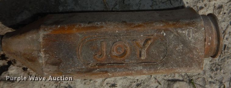 image for item KD9931 Caterpillar  track repair machine