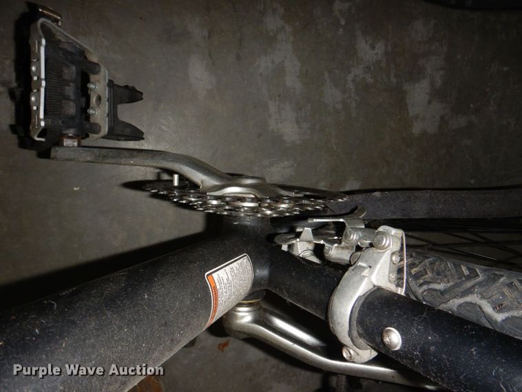 image for item KD9983 (2) Cannondale bicycles