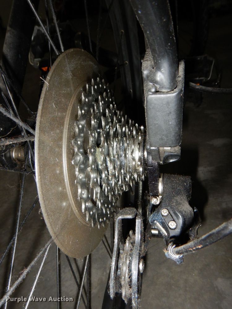 image for item KD9983 (2) Cannondale bicycles