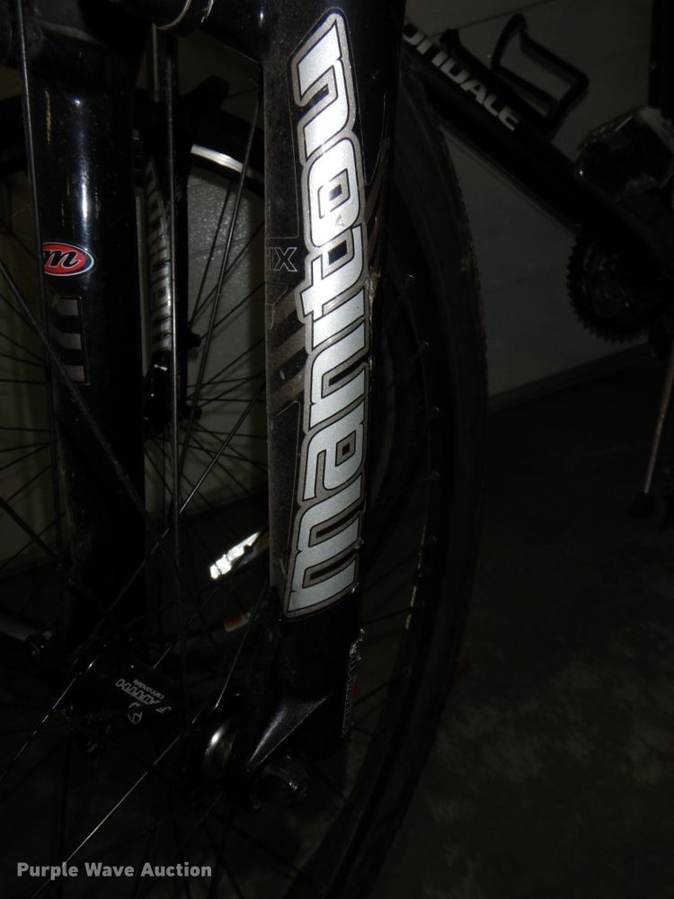 image for item KD9983 (2) Cannondale bicycles