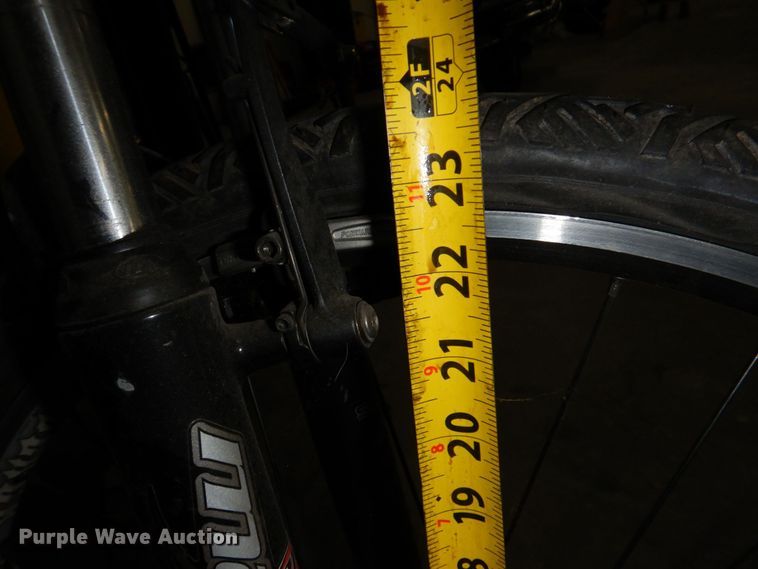 image for item KD9983 (2) Cannondale bicycles