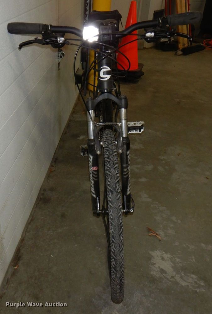 image for item KD9983 (2) Cannondale bicycles