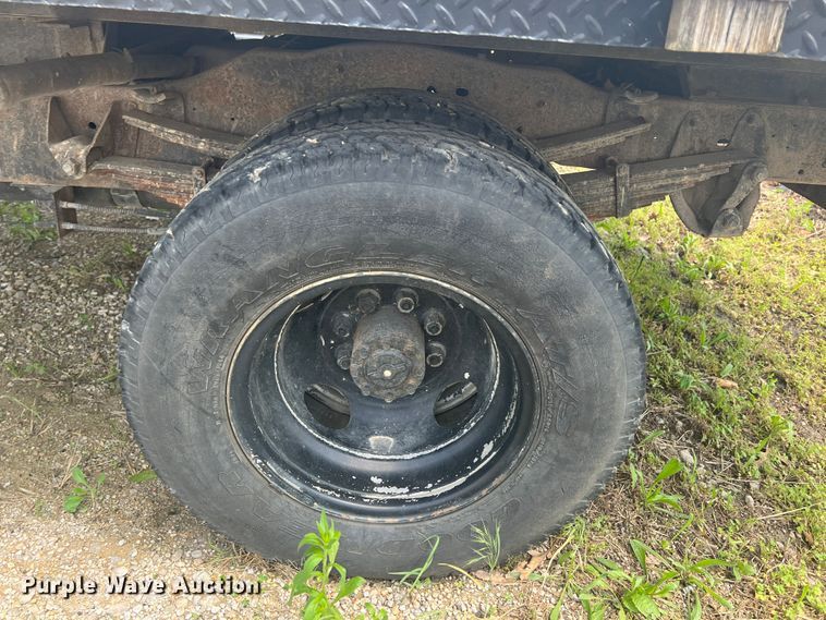 image for item KN9536 1992 Dodge D350  flatbed pickup truck