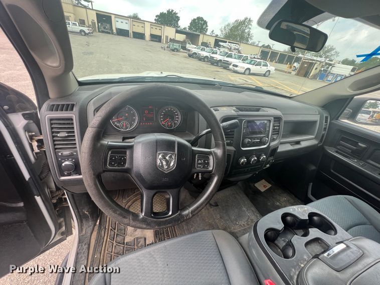 image for item KN9537 2013 Dodge Ram 1500  Crew Cab pickup truck