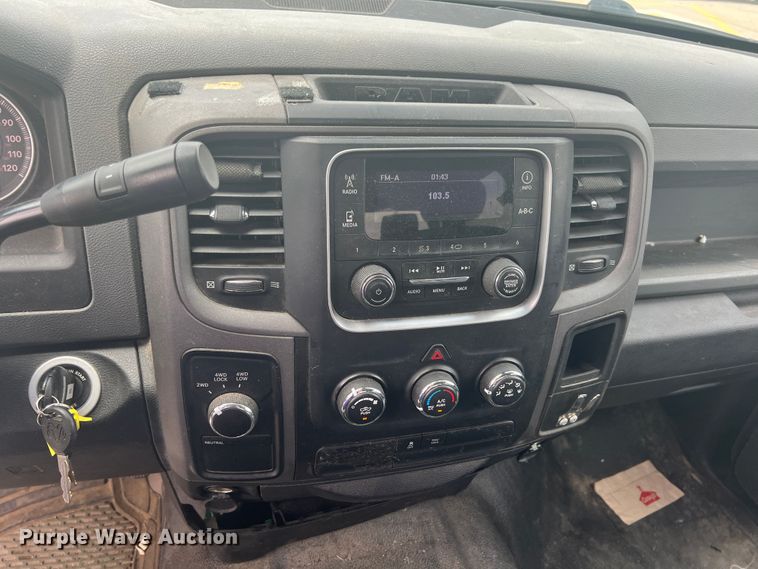 image for item KN9537 2013 Dodge Ram 1500  Crew Cab pickup truck