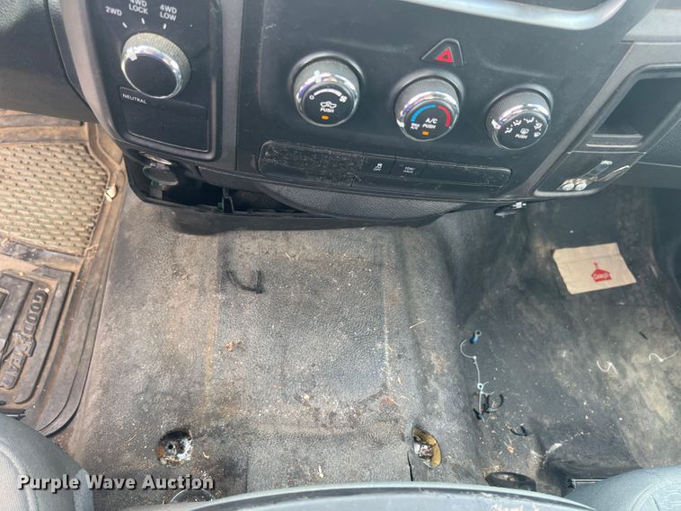 image for item KN9537 2013 Dodge Ram 1500  Crew Cab pickup truck