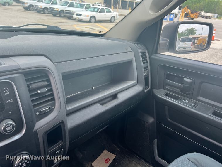 image for item KN9537 2013 Dodge Ram 1500  Crew Cab pickup truck