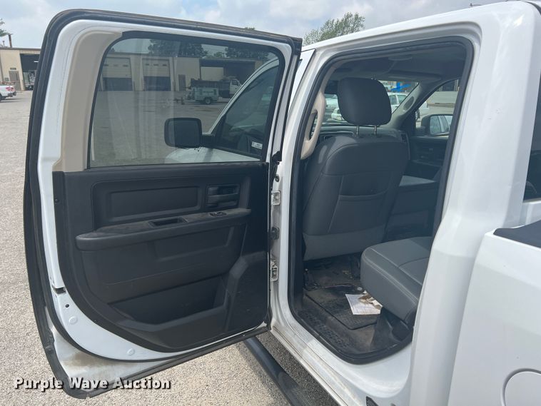 image for item KN9537 2013 Dodge Ram 1500  Crew Cab pickup truck