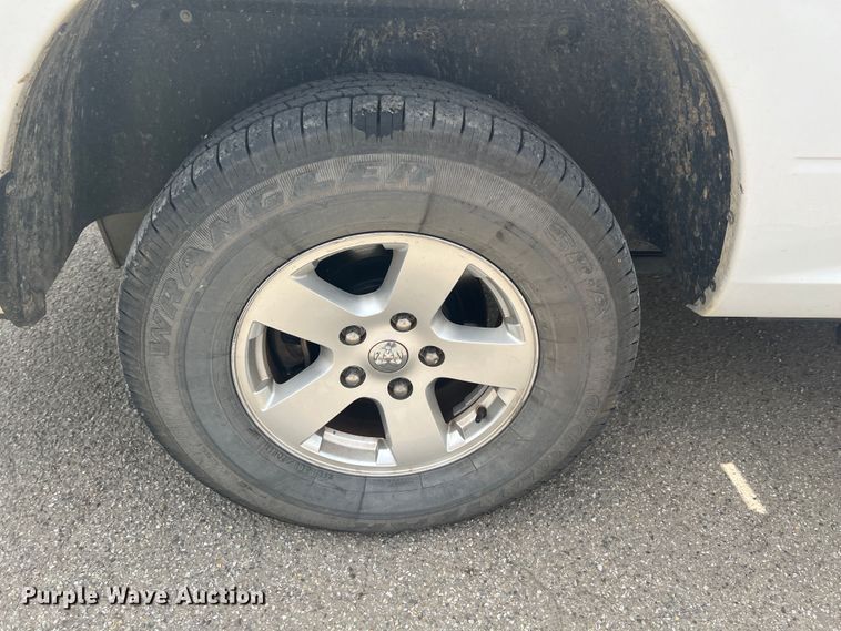 image for item KN9537 2013 Dodge Ram 1500  Crew Cab pickup truck