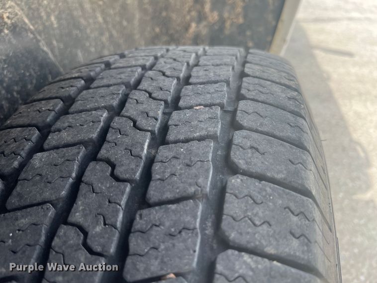 image for item KN9537 2013 Dodge Ram 1500  Crew Cab pickup truck