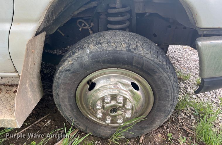 image for item KN9538 2013 Ford E450  shuttle bus