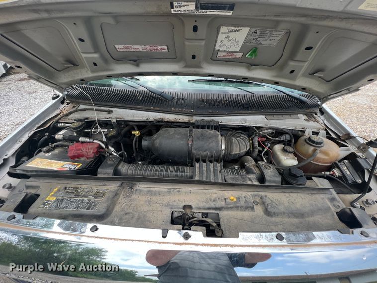 image for item KN9539 2013 Ford E450  shuttle bus