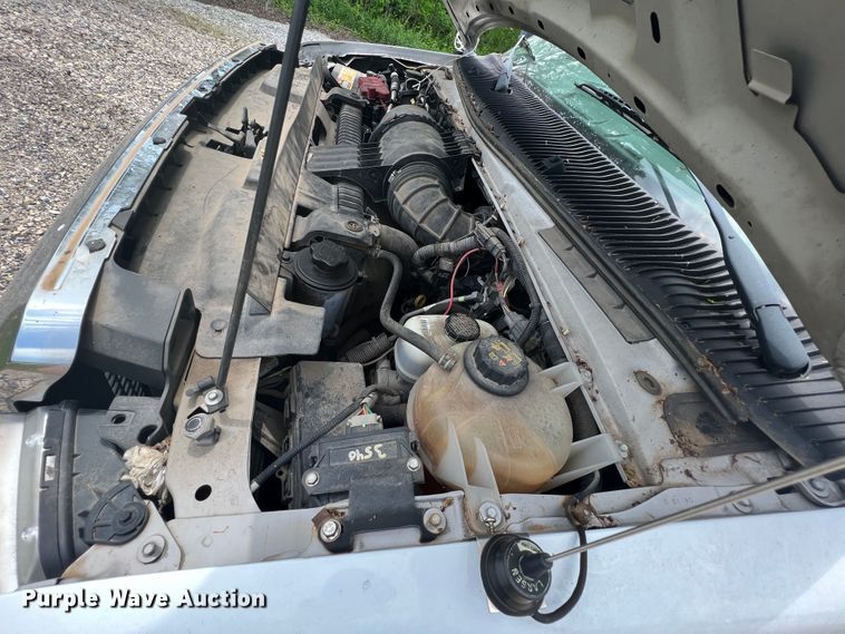 image for item KN9539 2013 Ford E450  shuttle bus