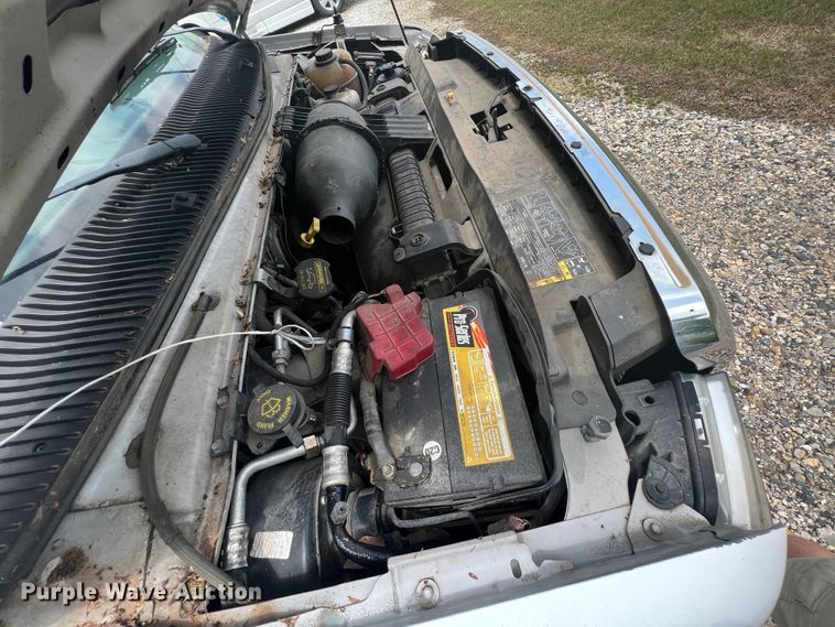 image for item KN9539 2013 Ford E450  shuttle bus