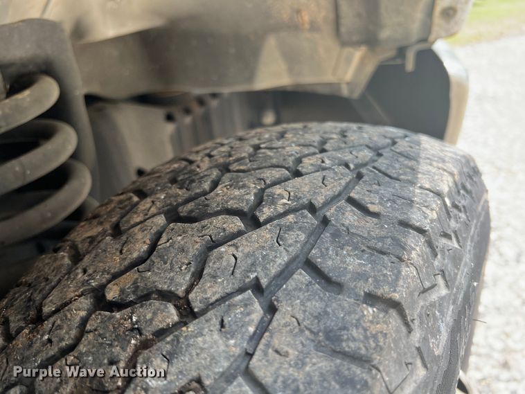 image for item KN9539 2013 Ford E450  shuttle bus