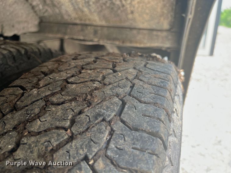 image for item KN9539 2013 Ford E450  shuttle bus