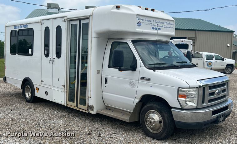 image for item KN9540 2012 Ford E450  shuttle bus