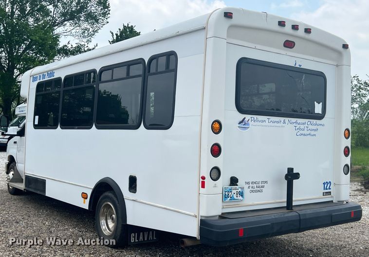 image for item KN9540 2012 Ford E450  shuttle bus
