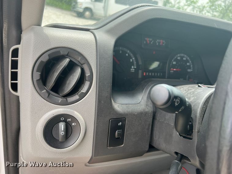 image for item KN9540 2012 Ford E450  shuttle bus