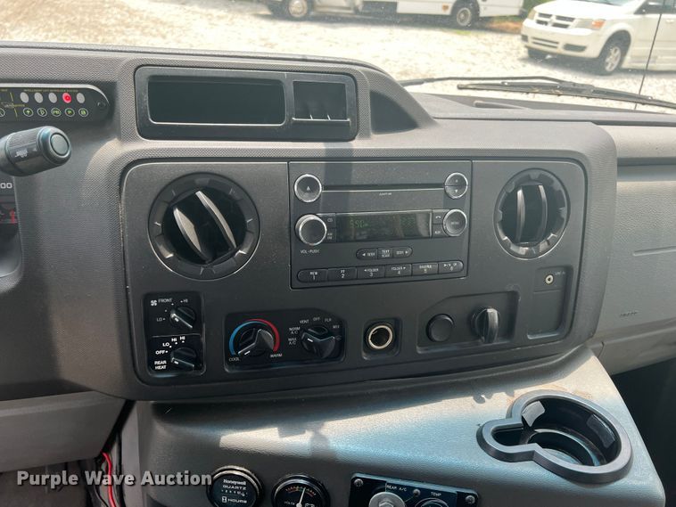 image for item KN9540 2012 Ford E450  shuttle bus