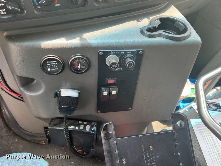 image for item KN9540 2012 Ford E450  shuttle bus