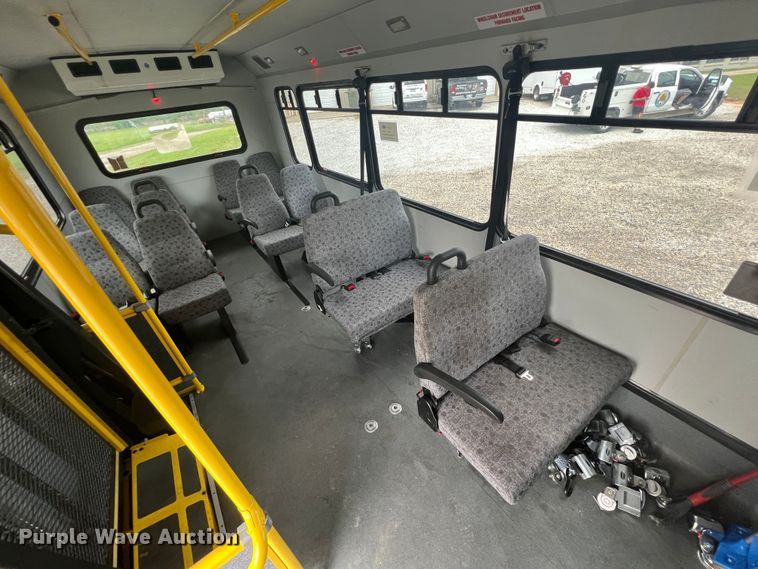 image for item KN9540 2012 Ford E450  shuttle bus
