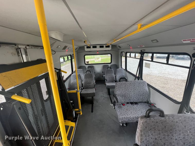 image for item KN9540 2012 Ford E450  shuttle bus