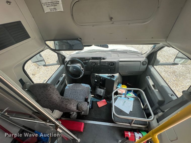 image for item KN9540 2012 Ford E450  shuttle bus