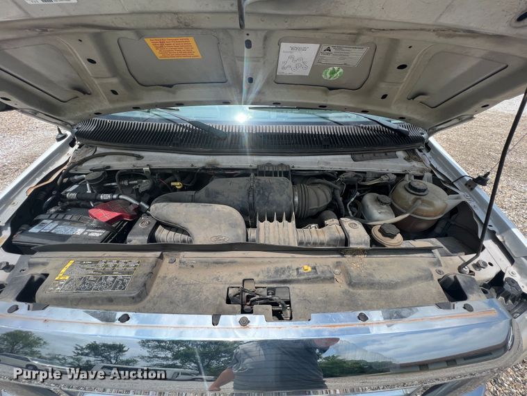 image for item KN9540 2012 Ford E450  shuttle bus