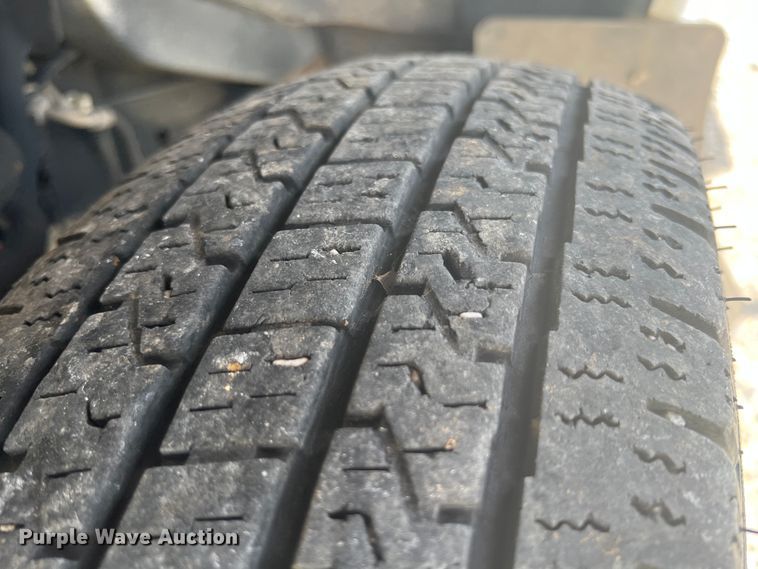 image for item KN9540 2012 Ford E450  shuttle bus