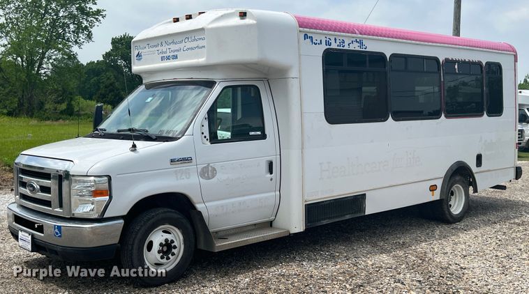 image for item KN9541 2012 Ford E450  shuttle bus