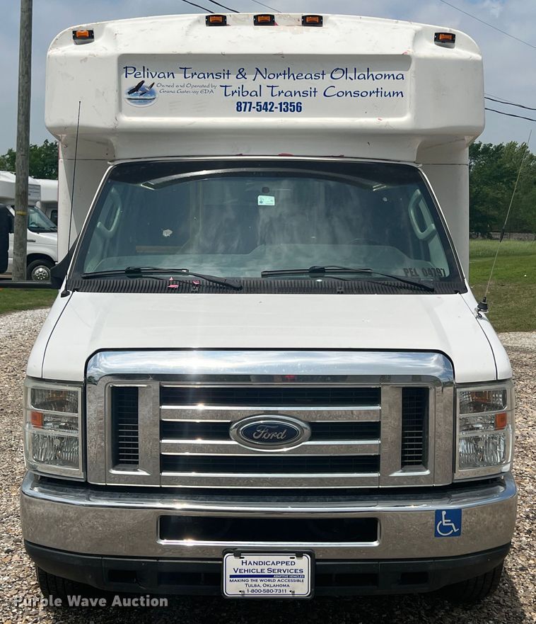 image for item KN9541 2012 Ford E450  shuttle bus