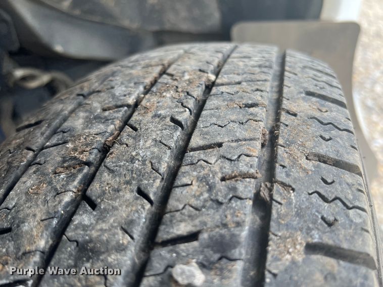 image for item KN9541 2012 Ford E450  shuttle bus