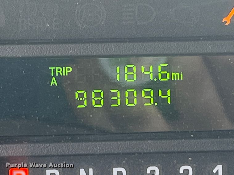 image for item KN9542 2013 Ford E450  shuttle bus