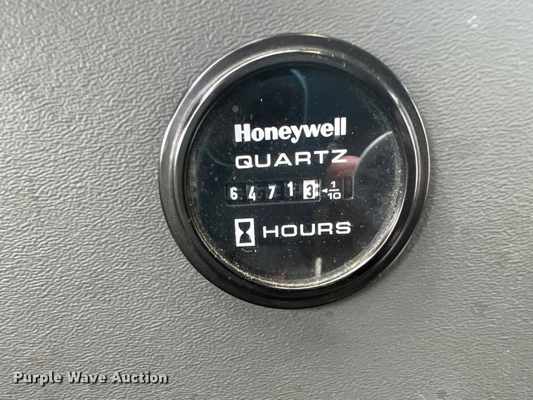 image for item KN9542 2013 Ford E450  shuttle bus