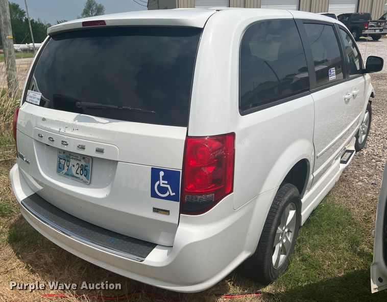 image for item KN9544 2017 Dodge Grand Caravan  handicap accessible van
