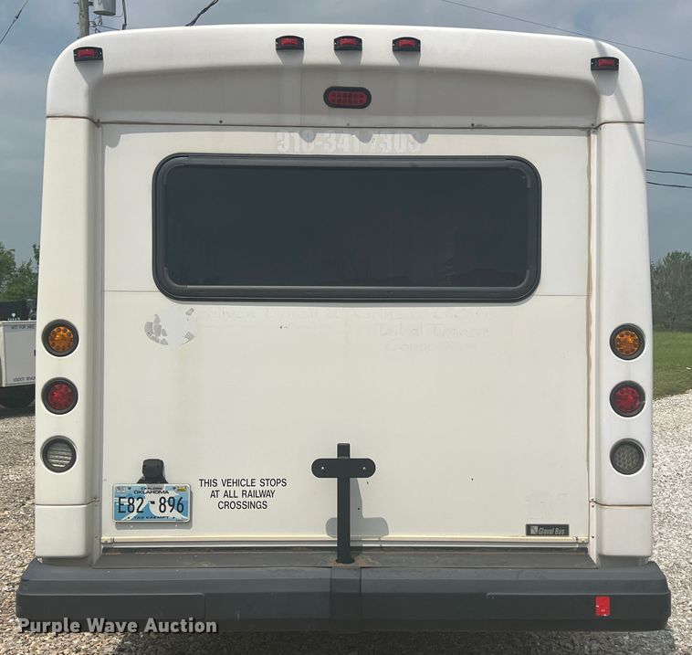 image for item KN9545 2012 Ford E450  shuttle bus