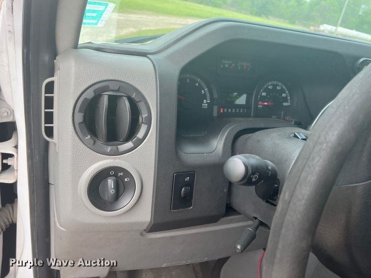 image for item KN9545 2012 Ford E450  shuttle bus