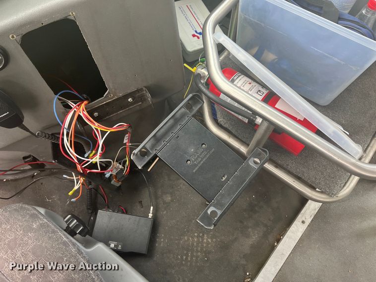 image for item KN9545 2012 Ford E450  shuttle bus