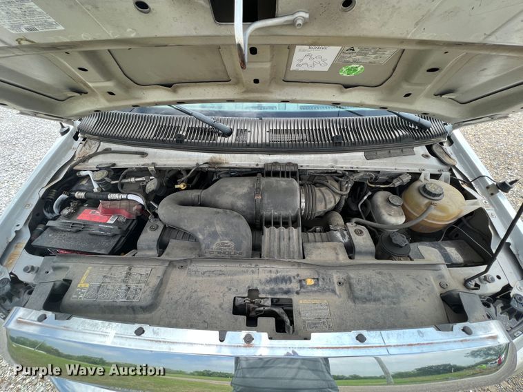 image for item KN9545 2012 Ford E450  shuttle bus