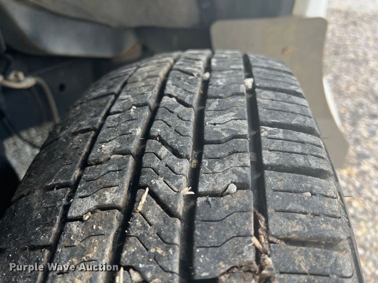 image for item KN9545 2012 Ford E450  shuttle bus