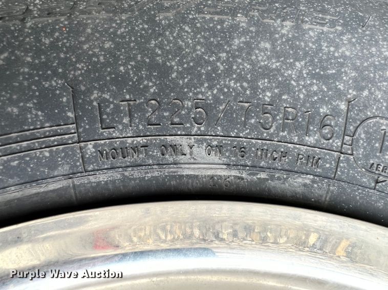 image for item KN9545 2012 Ford E450  shuttle bus