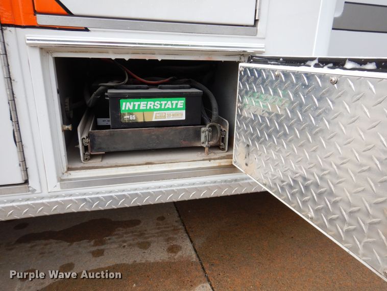 image for item KN9869 2004 Ford E450  ambulance