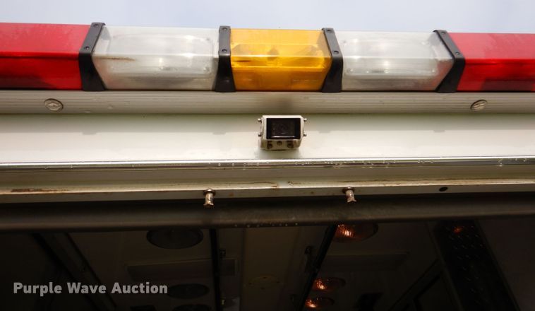 image for item KN9869 2004 Ford E450  ambulance