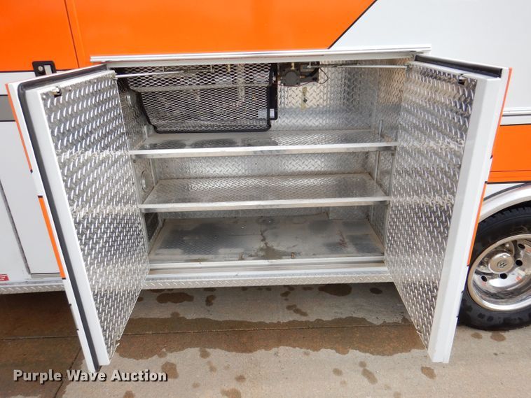 image for item KN9869 2004 Ford E450  ambulance