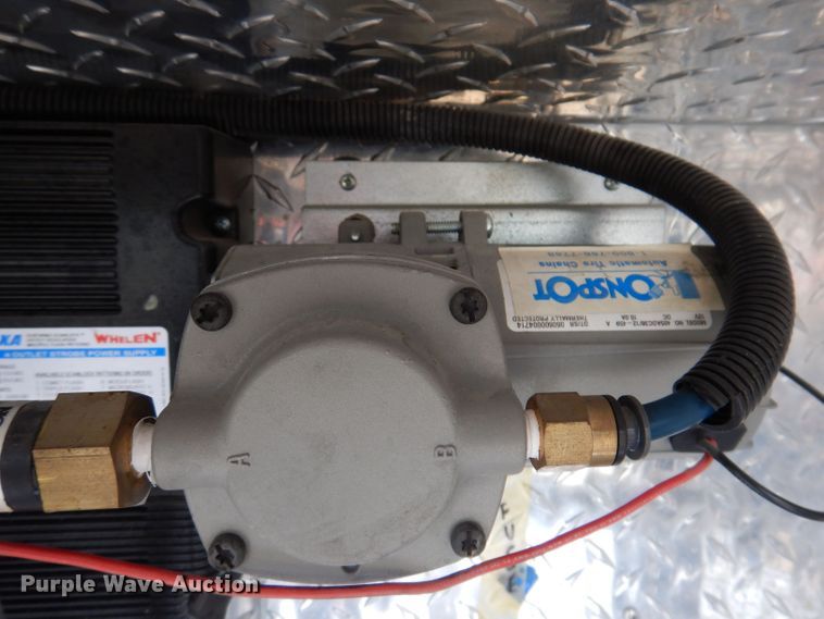 image for item KN9869 2004 Ford E450  ambulance