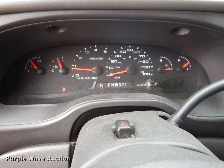 image for item KN9869 2004 Ford E450  ambulance