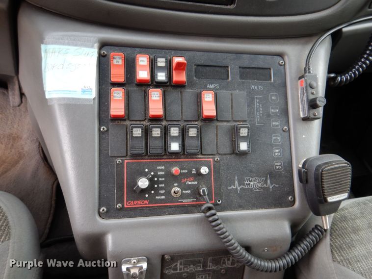 image for item KN9869 2004 Ford E450  ambulance